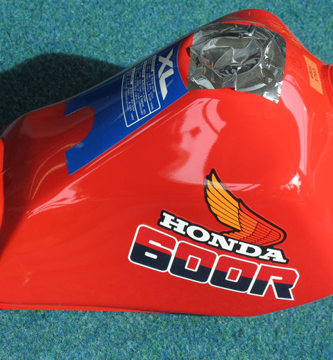 Honda XL600Re Benzintank NOS PD03