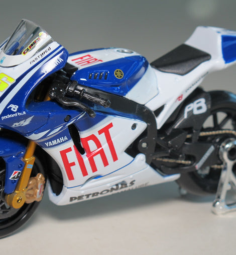 Motorradmodell 1:18 Yamaha M1 FIAT VR Valentino Rossi #46 Team 2009