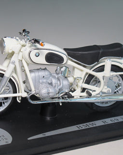 Motorradmodell 1:18 BMW R69S weiss