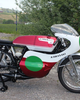 Kawasaki A1R Racing machine restored