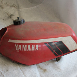 Yamaha-DT125MX-2A8-Benzintank-Original-Teilenummer-2A8-24110-00-rot